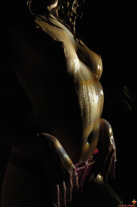 Louis De Mirabert are excited to present you with a xxx picture gallery showcasing Helene-Laure xxx gallery 133708